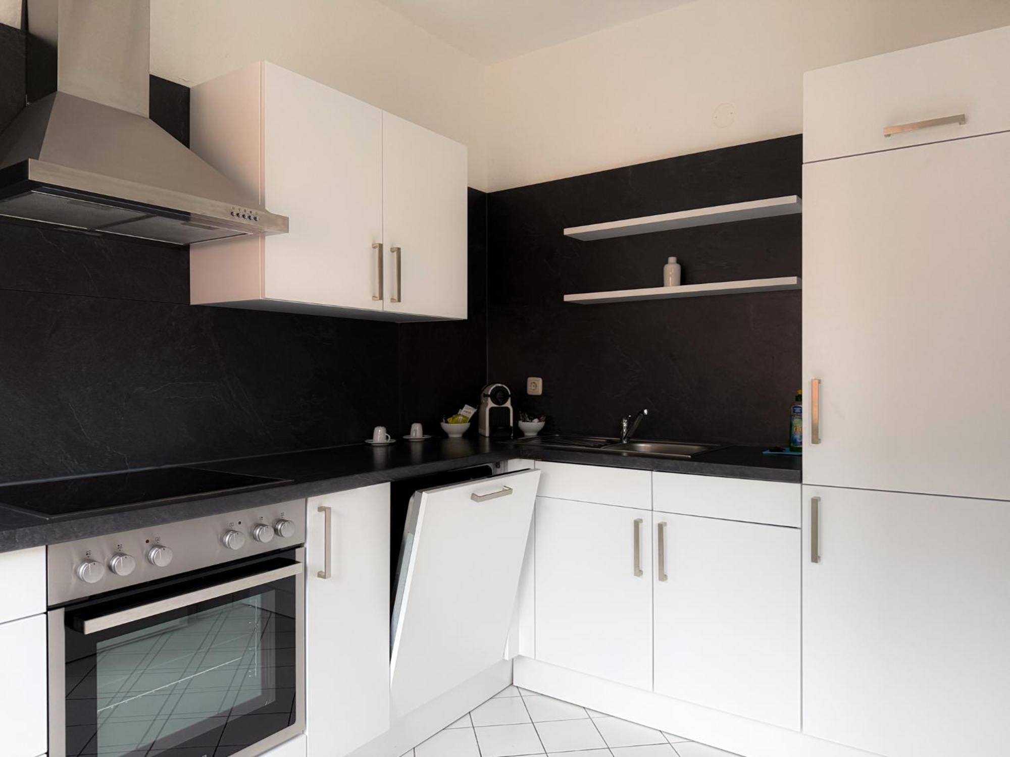 Alexxanders Apartments & Studios Кемниц Стая снимка