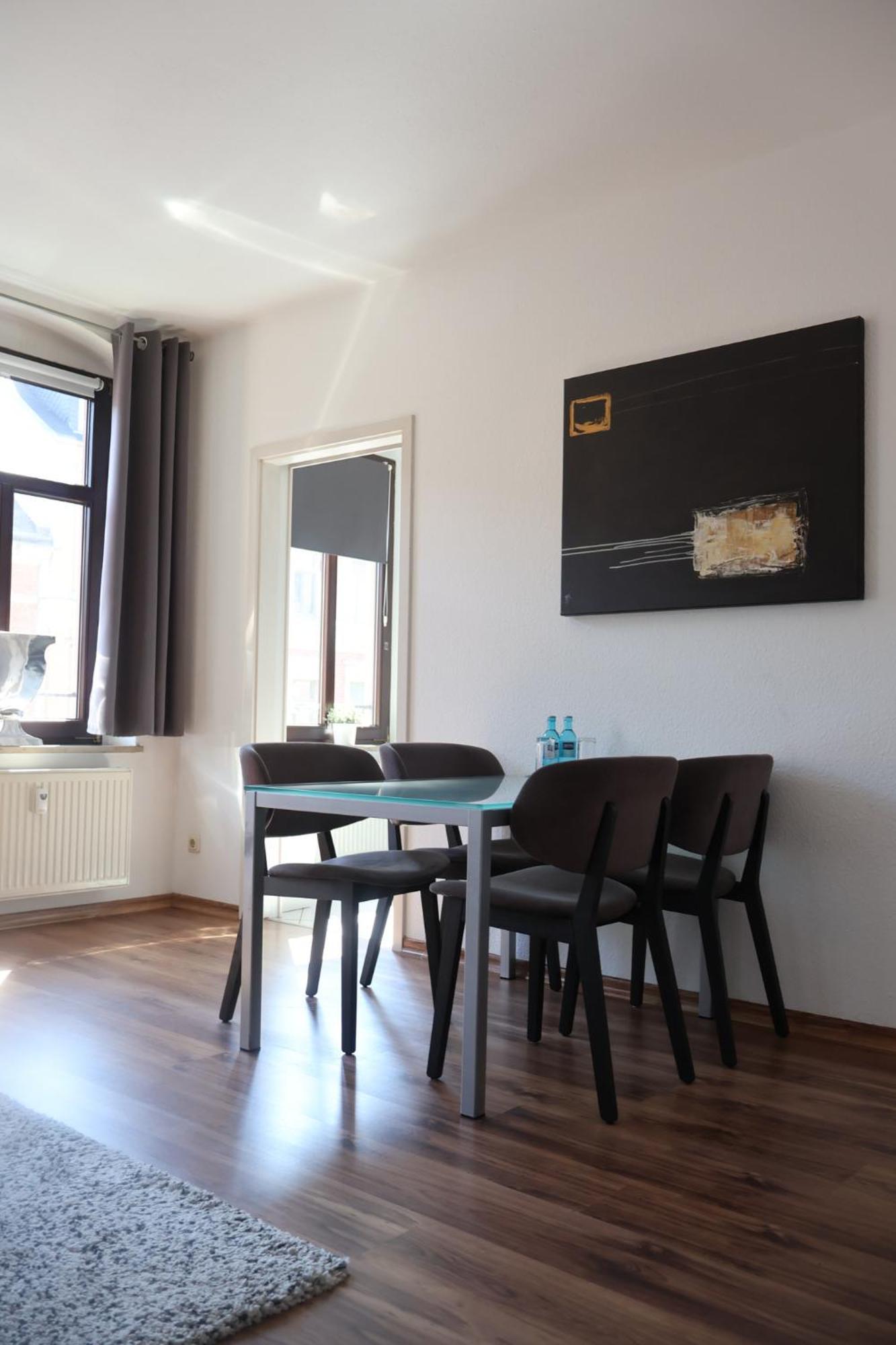 Alexxanders Apartments & Studios Кемниц Стая снимка