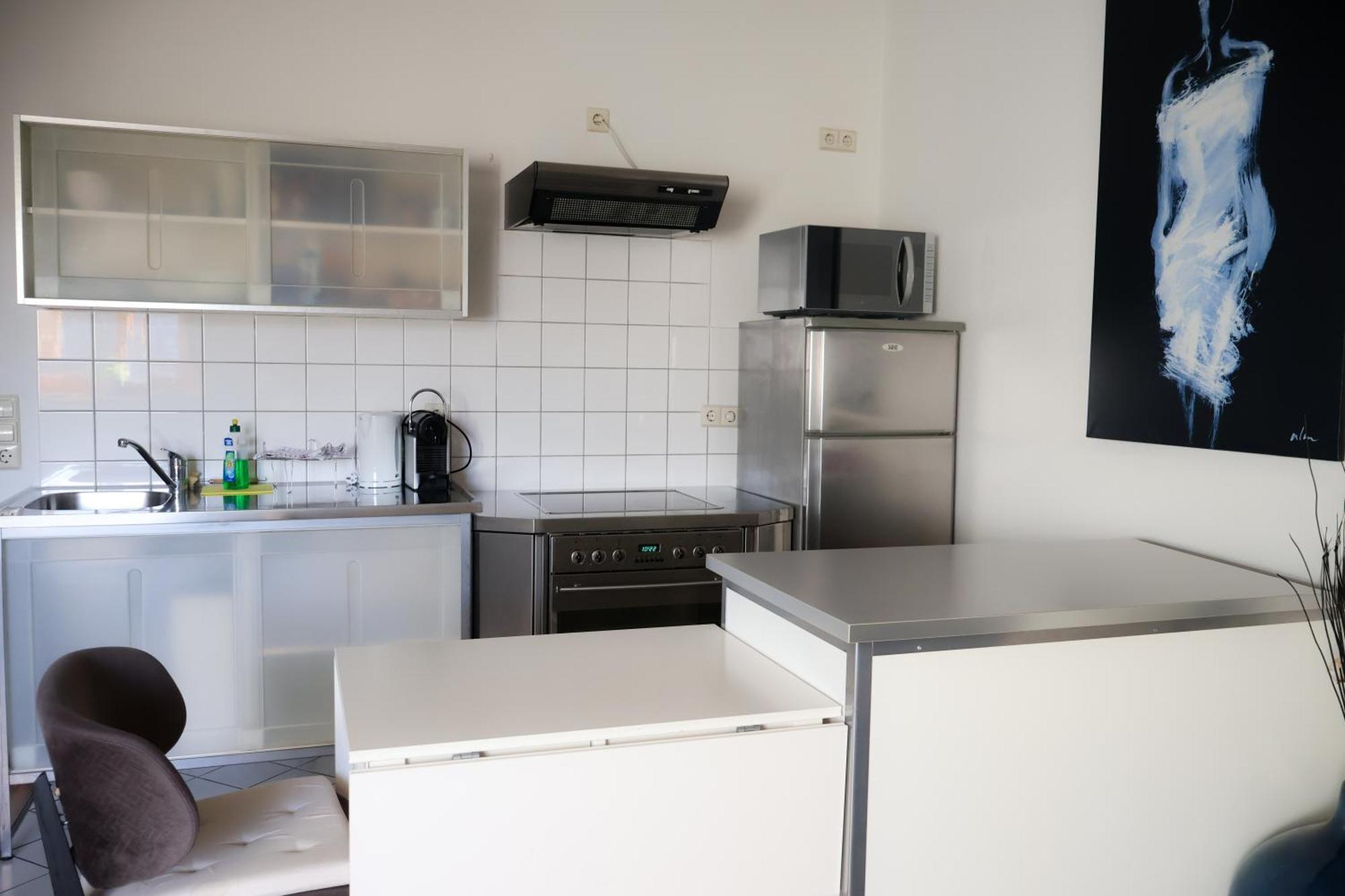 Alexxanders Apartments & Studios Кемниц Стая снимка