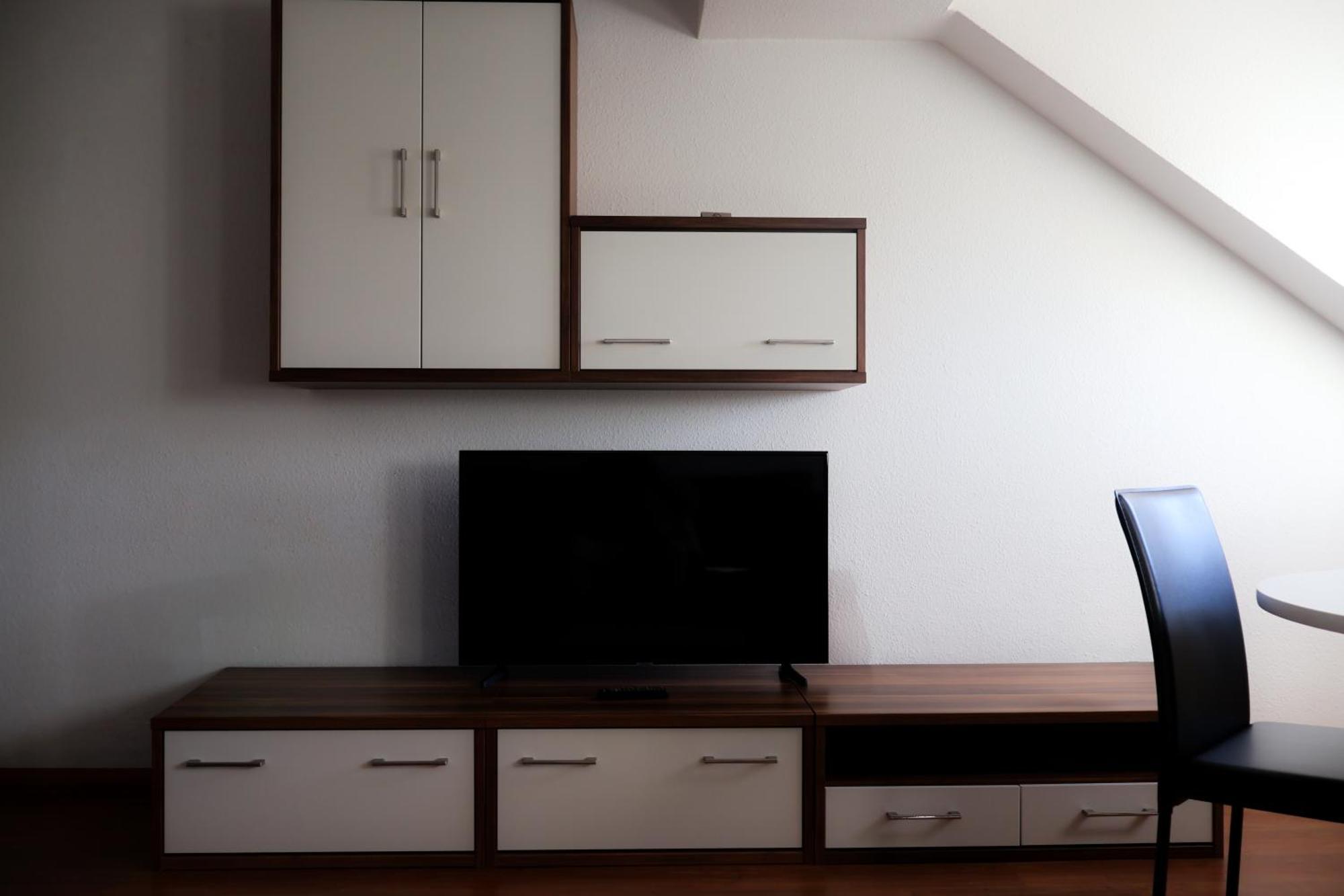 Alexxanders Apartments & Studios Кемниц Стая снимка