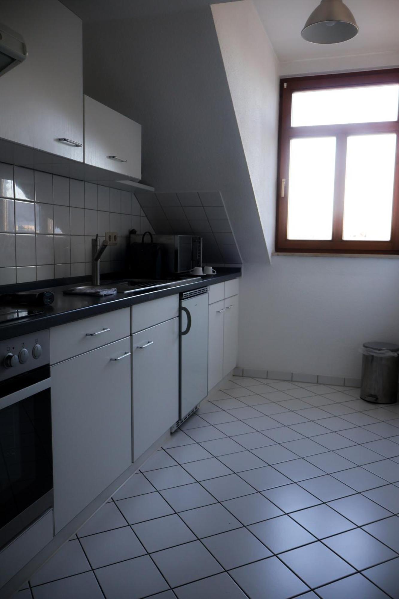 Alexxanders Apartments & Studios Кемниц Стая снимка